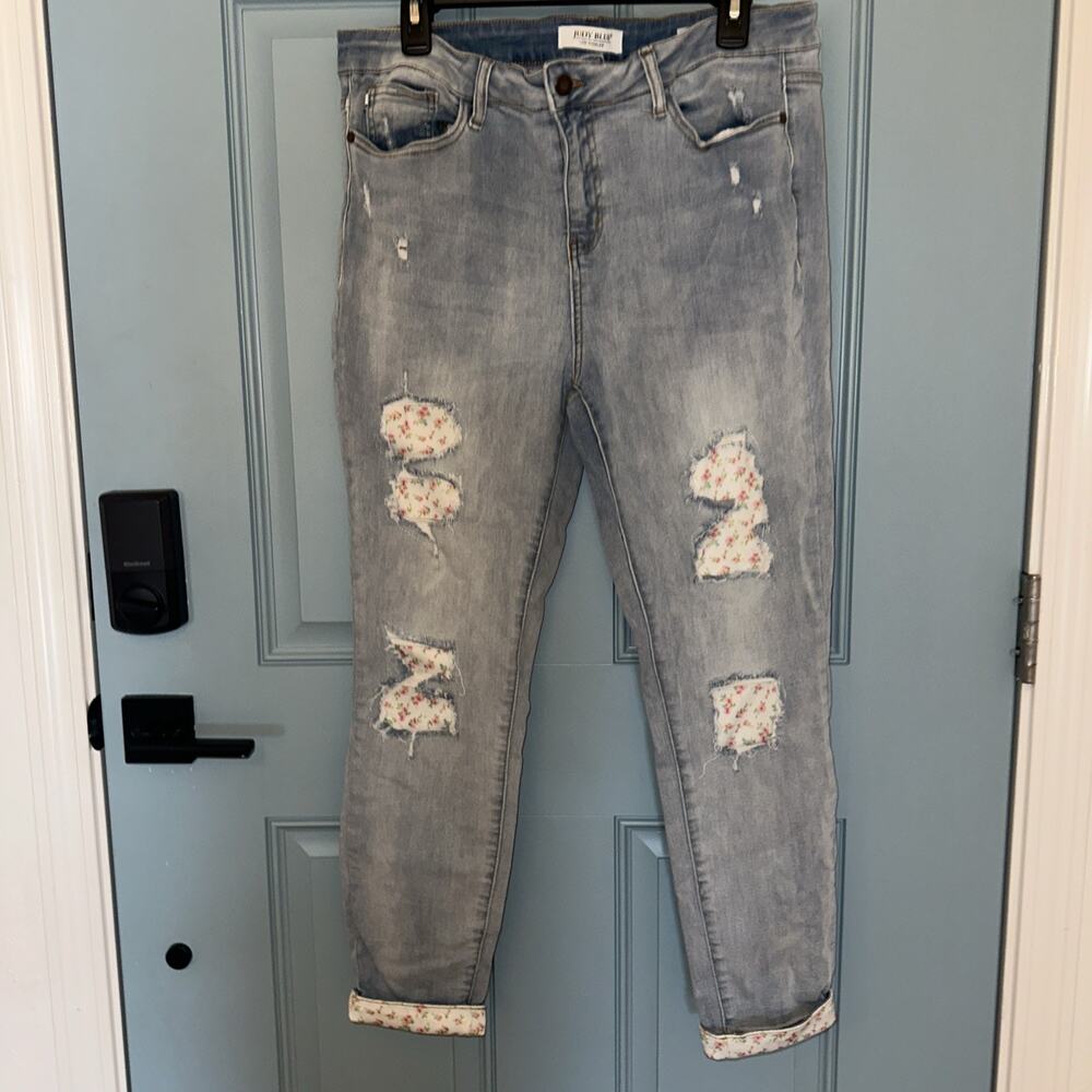 Judy Blue Light Blue Distressed Skinny Jeans with Floral Patchwork